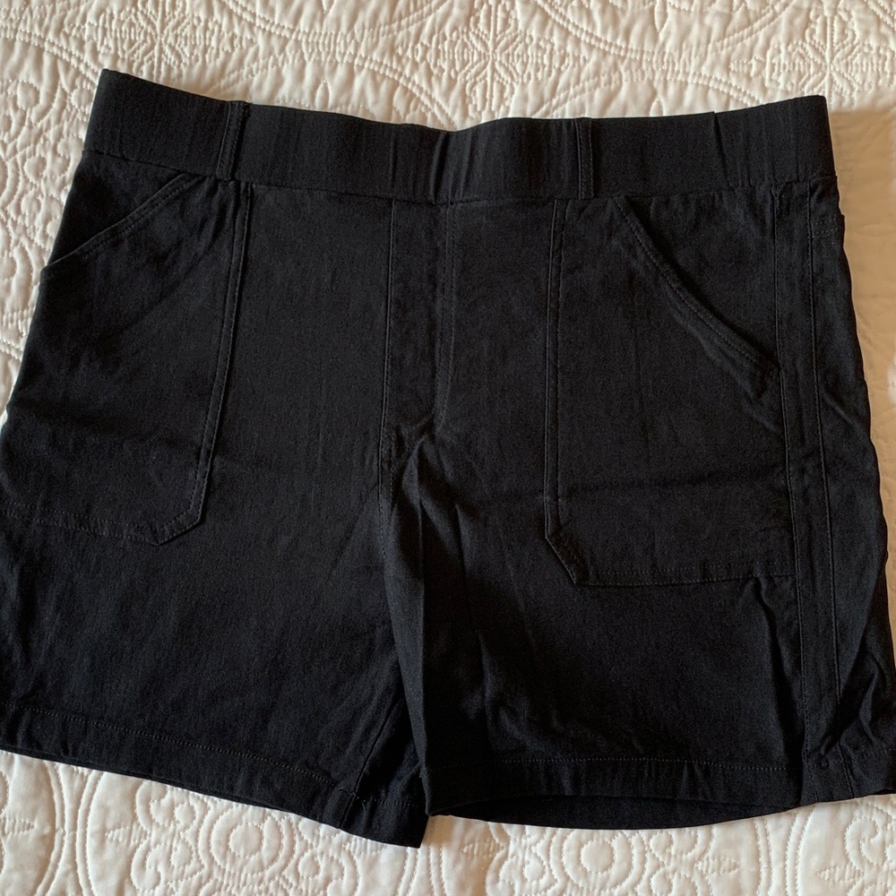 NWOT Women's Shorts - Black